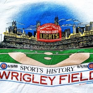 vintage chicago Cubs Wrigley Field tshirt 80s L